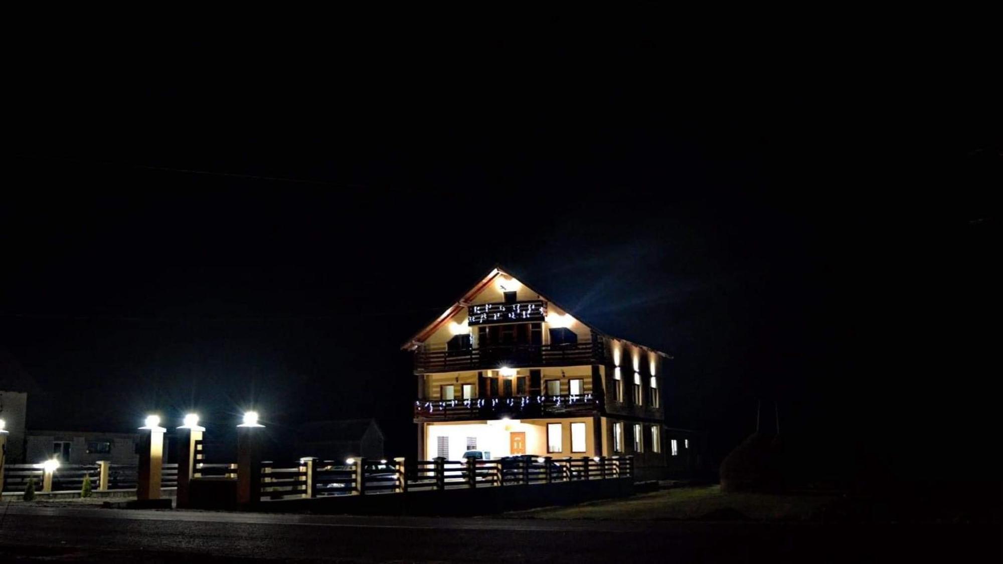 Casa Vadeanu Hotel Sighetu Marmaţiei Exterior foto