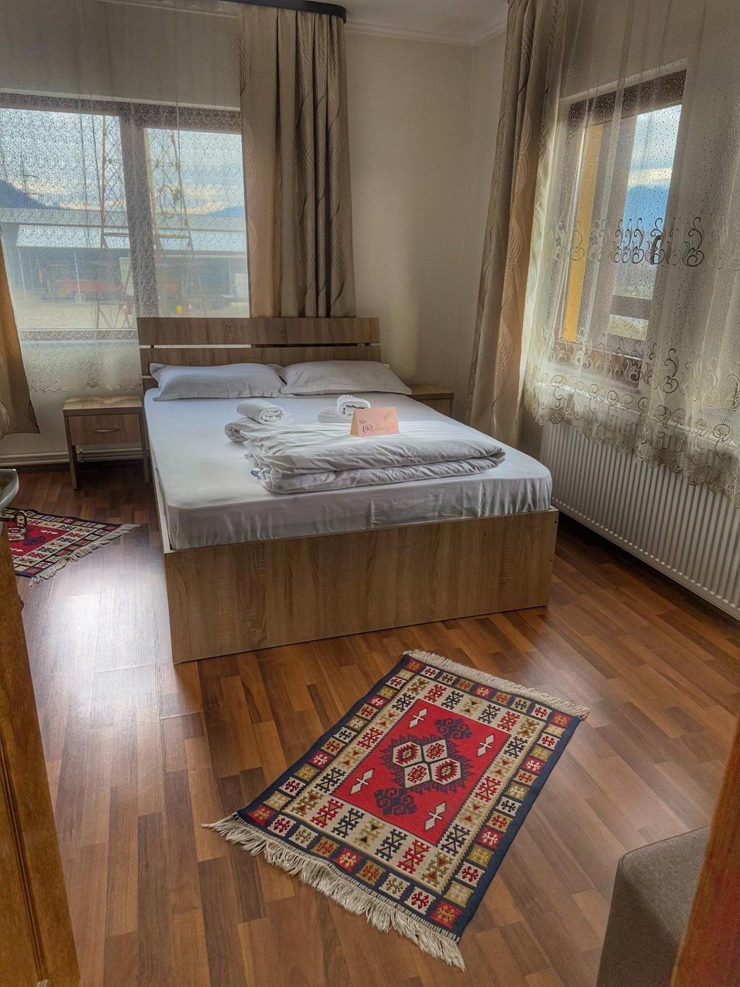 Casa Vadeanu Hotel Sighetu Marmaţiei Exterior foto